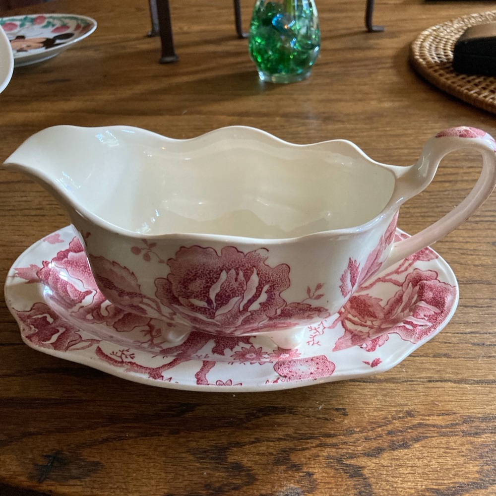 Cream and Pink Floral Gravy Boat with Underplate - Classic Dinnerware
